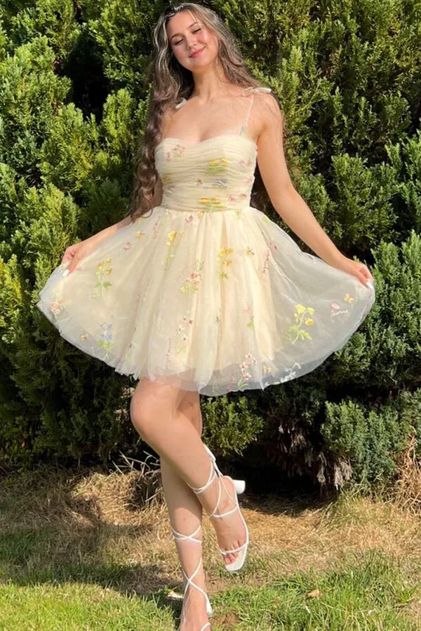 Elegant A Line Graduation Dresses Short Floral Embroidery Homecoming Dress